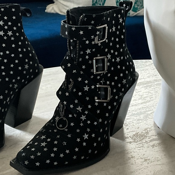 John Fluevog Black Star Ankle Signature triple buckle boot - Picture 6 of 10